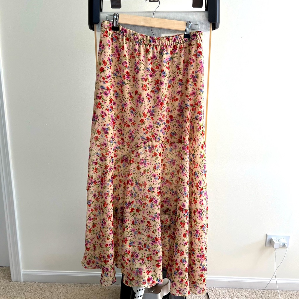 Zara Floral Flowy Skirt - NWOT